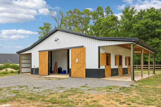 324 Crescent Rd, Murfreesboro, TN 37128