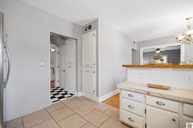 310 S 6th Street, Murray, KY 42071