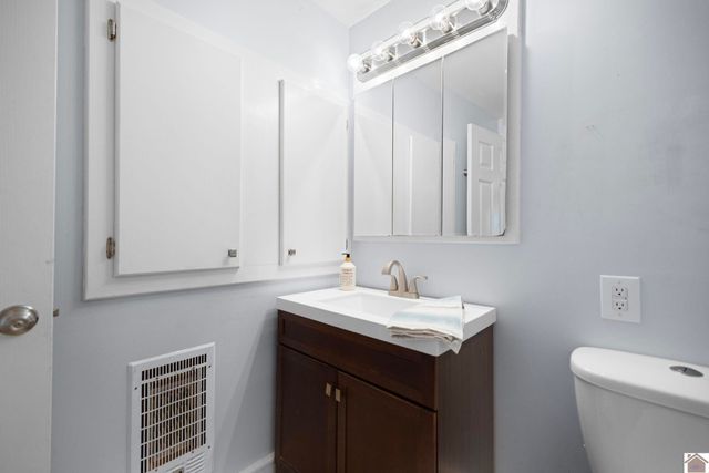 310 S 6th Street, Murray, KY 42071