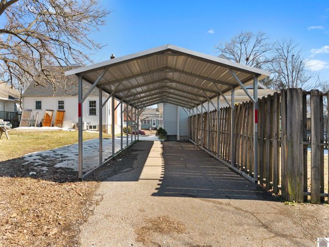 310 S 6th Street, Murray, KY 42071