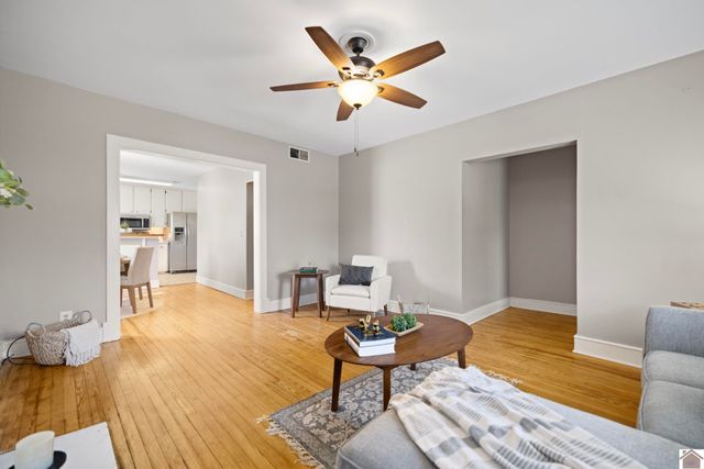 310 S 6th Street, Murray, KY 42071