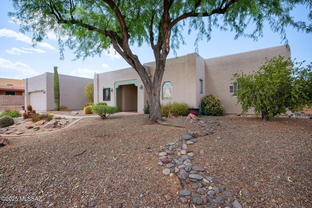 1044 W Camino Del Desierto, Green Valley, AZ 85614