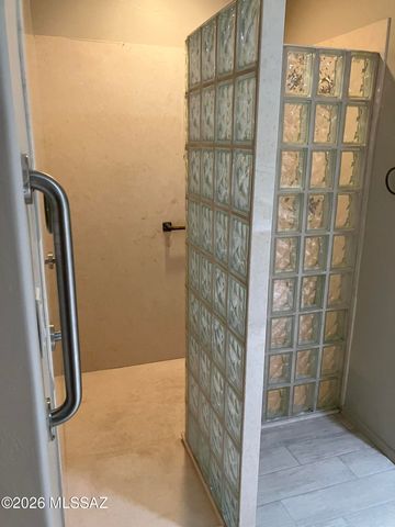 1044 W Camino Del Desierto, Green Valley, AZ 85614