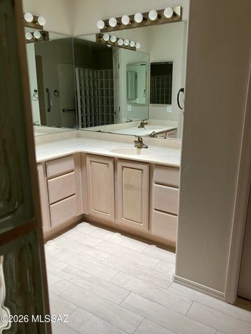 1044 W Camino Del Desierto, Green Valley, AZ 85614