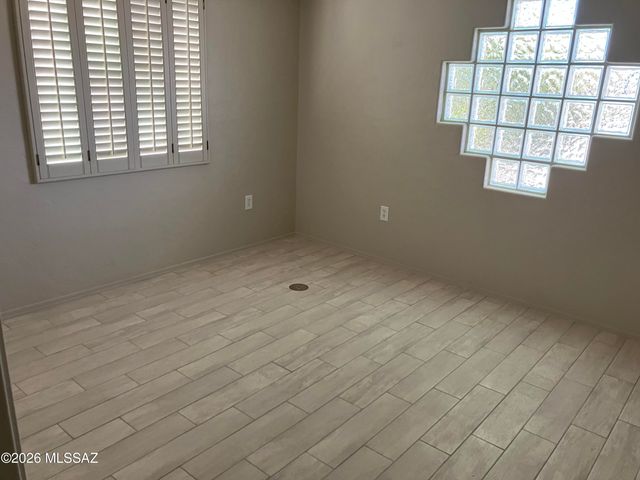1044 W Camino Del Desierto, Green Valley, AZ 85614