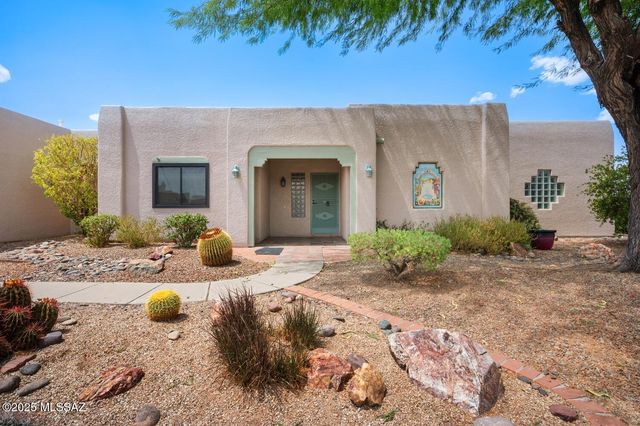 1044 W Camino Del Desierto, Green Valley, AZ 85614