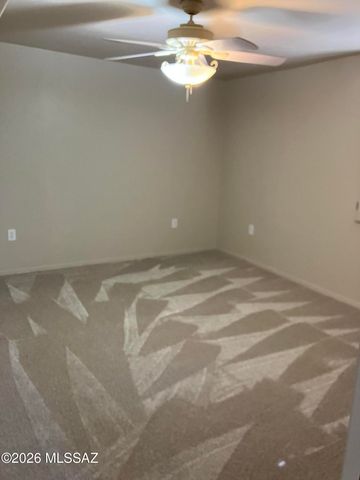 1044 W Camino Del Desierto, Green Valley, AZ 85614