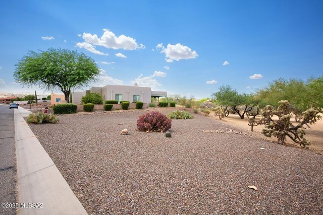 1044 W Camino Del Desierto, Green Valley, AZ 85614