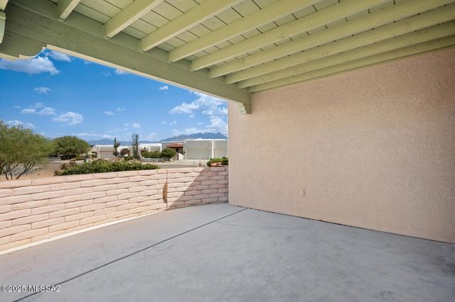 1044 W Camino Del Desierto, Green Valley, AZ 85614