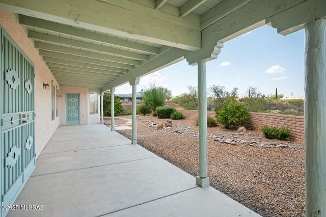 1044 W Camino Del Desierto, Green Valley, AZ 85614