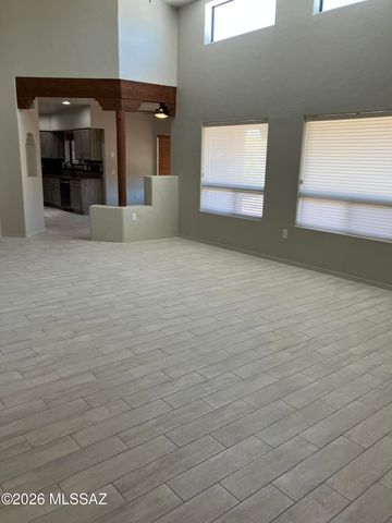 1044 W Camino Del Desierto, Green Valley, AZ 85614