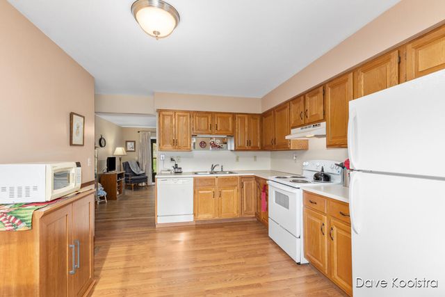 5064 Green Meadow Road, Kalamazoo, MI 49009