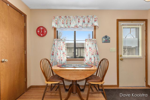 5064 Green Meadow Road, Kalamazoo, MI 49009