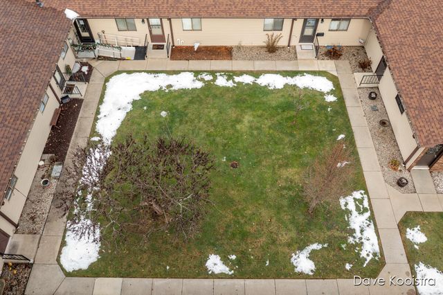 5064 Green Meadow Road, Kalamazoo, MI 49009