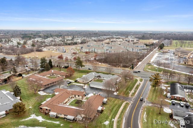 5064 Green Meadow Road, Kalamazoo, MI 49009