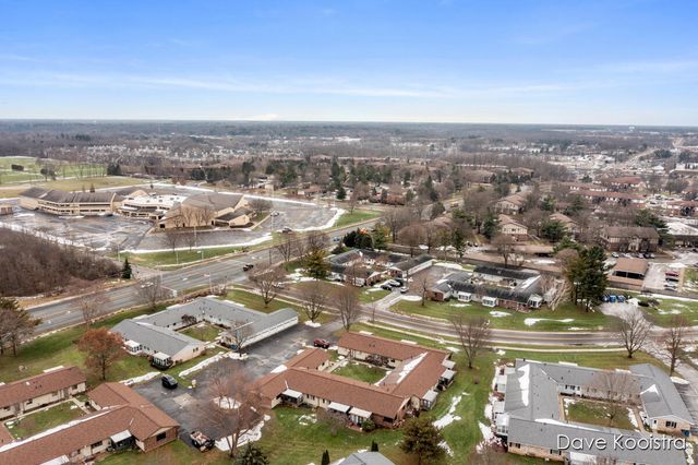 5064 Green Meadow Road, Kalamazoo, MI 49009