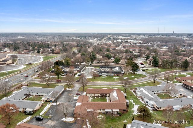 5064 Green Meadow Road, Kalamazoo, MI 49009