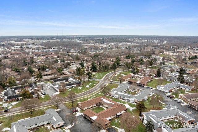 5064 Green Meadow Road, Kalamazoo, MI 49009