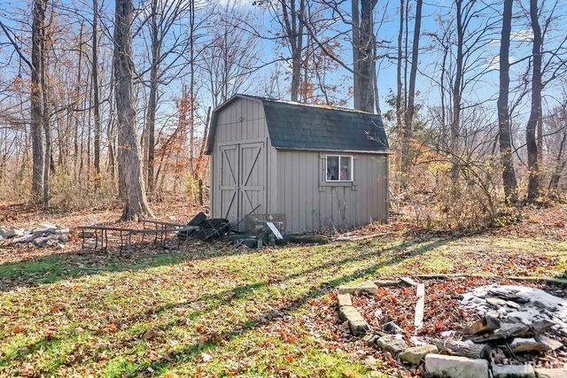 7318 N Red Hill Road, Ellettsville, IN 47429