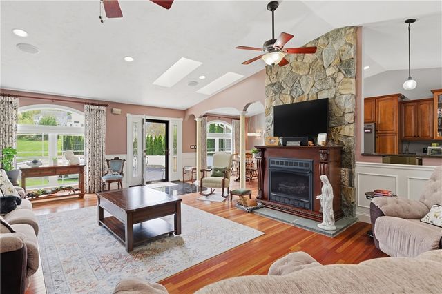 304 Gauthier Drive, Woonsocket, RI 02895