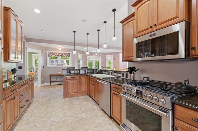 304 Gauthier Drive, Woonsocket, RI 02895