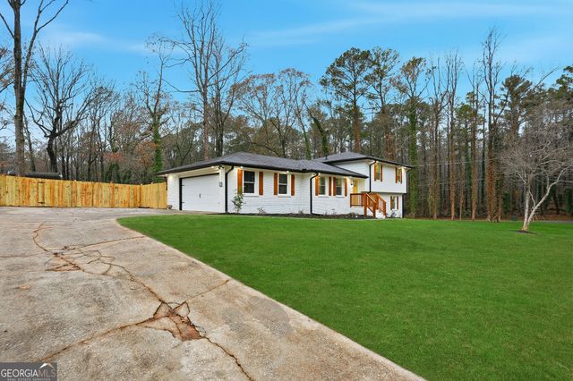 612 Mincey Woods Court, Stone Mountain, GA 30087