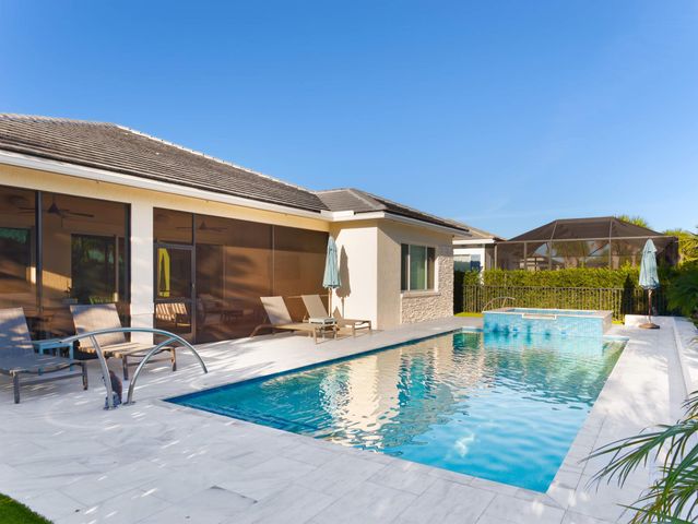 12144 Waterstone Circle, Palm Beach Gardens, FL 33412