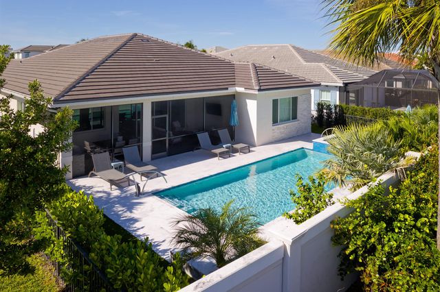 12144 Waterstone Circle, Palm Beach Gardens, FL 33412