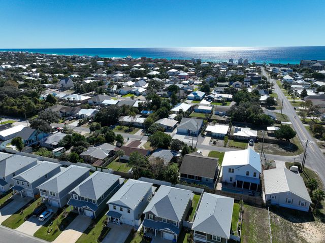 21810 Marlin Avenue, Panama City Beach, FL 32413