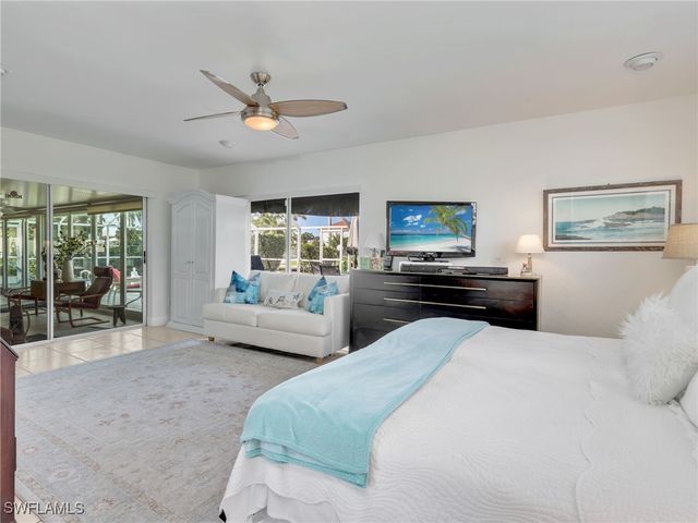 5622 Deauville CT, Cape Coral, FL 33904