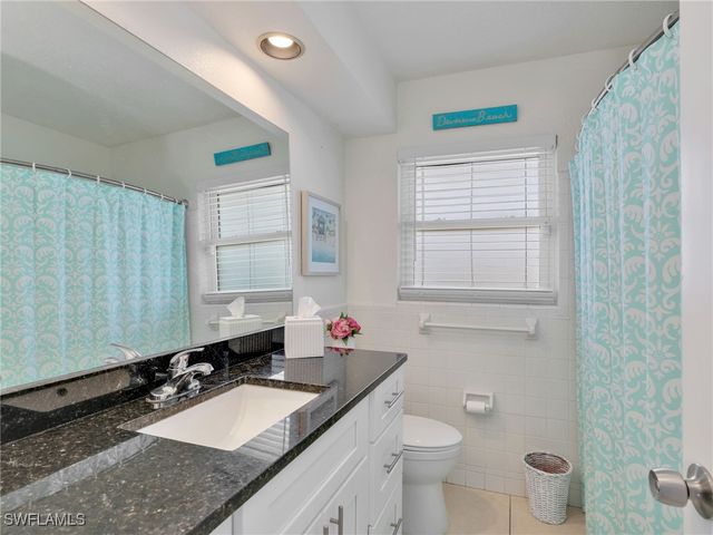 5622 Deauville CT, Cape Coral, FL 33904