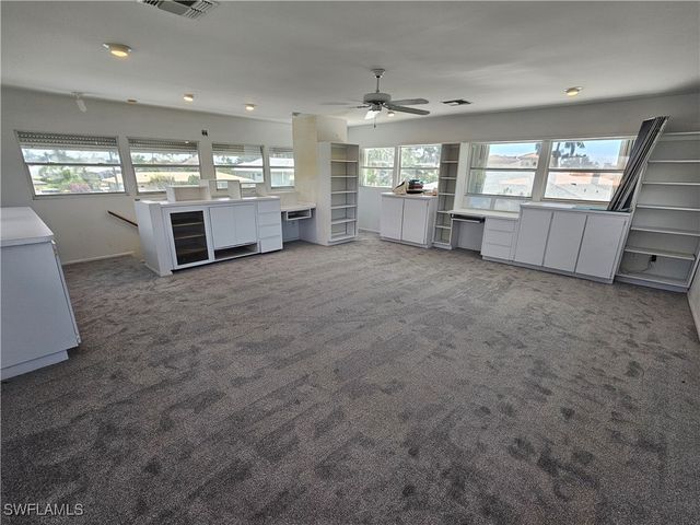 5622 Deauville CT, Cape Coral, FL 33904