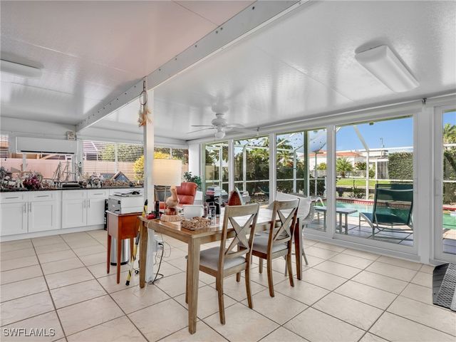 5622 Deauville CT, Cape Coral, FL 33904