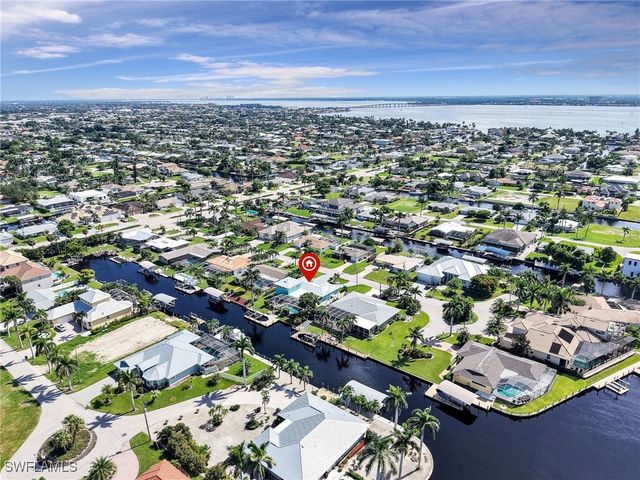 5622 Deauville CT, Cape Coral, FL 33904