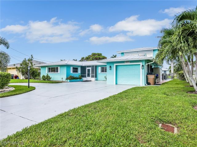 5622 Deauville CT, Cape Coral, FL 33904