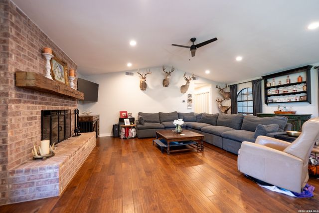 580 Fm 1332, Jourdanton, TX 78026