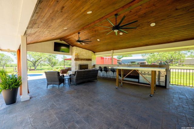 580 Fm 1332, Jourdanton, TX 78026