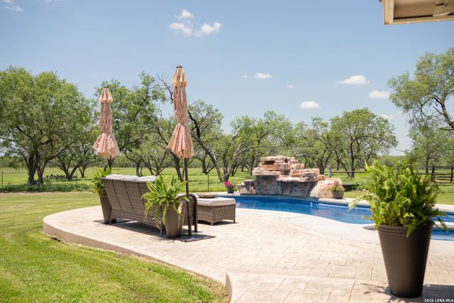 580 Fm 1332, Jourdanton, TX 78026