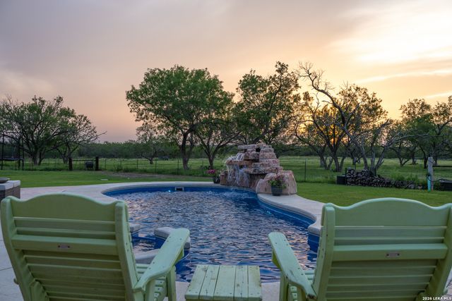 580 Fm 1332, Jourdanton, TX 78026