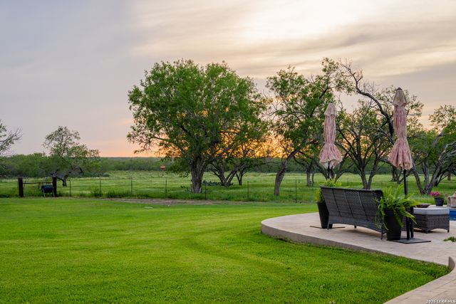 580 Fm 1332, Jourdanton, TX 78026