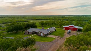 580 Fm 1332, Jourdanton, TX 78026