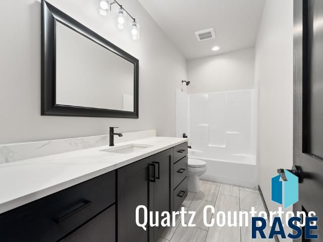 1230 N Titan St Street, Tea, SD 57064