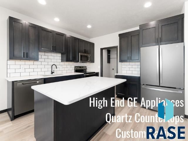 1230 N Titan St Street, Tea, SD 57064