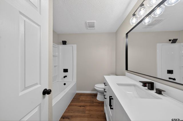 203 W TENA, Jacksonville, TX 75766