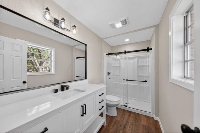 203 W TENA, Jacksonville, TX 75766