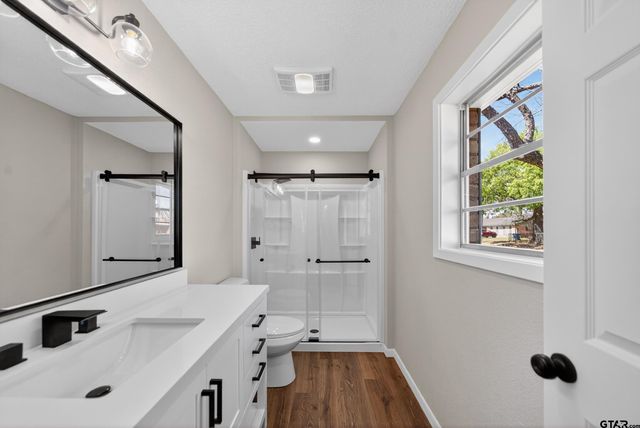 203 W TENA, Jacksonville, TX 75766