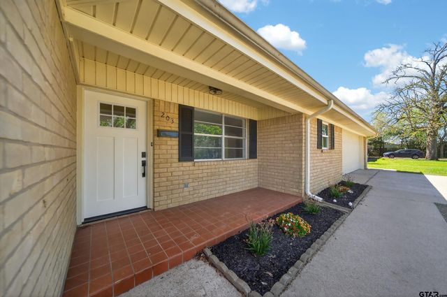 203 W TENA, Jacksonville, TX 75766