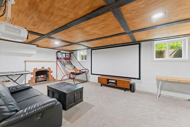 704 E Minnehaha Parkway, Minneapolis, MN 55417