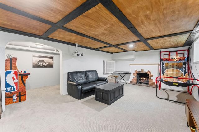 704 E Minnehaha Parkway, Minneapolis, MN 55417