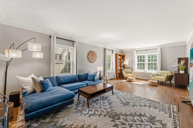 704 E Minnehaha Parkway, Minneapolis, MN 55417